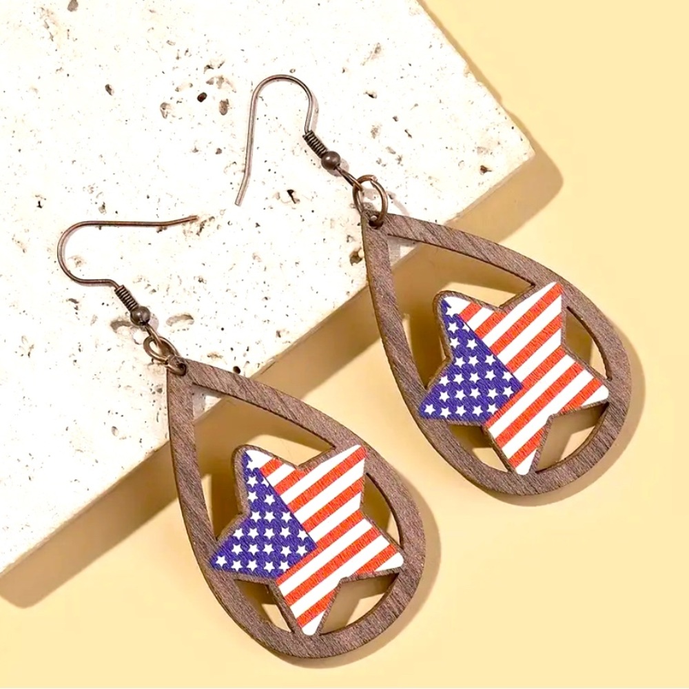 2/$20 Patriotic Americana Wood US Flag Star 🇺🇸 Earrings NEW